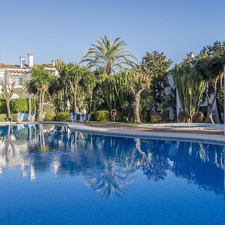Hb - Comfortable Beachfront Holiday Apartment Estepona Exteriér fotografie