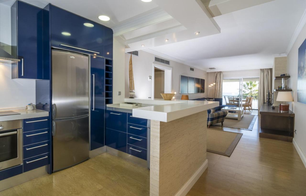 Hb - Comfortable Beachfront Holiday Apartment Estepona Exteriér fotografie