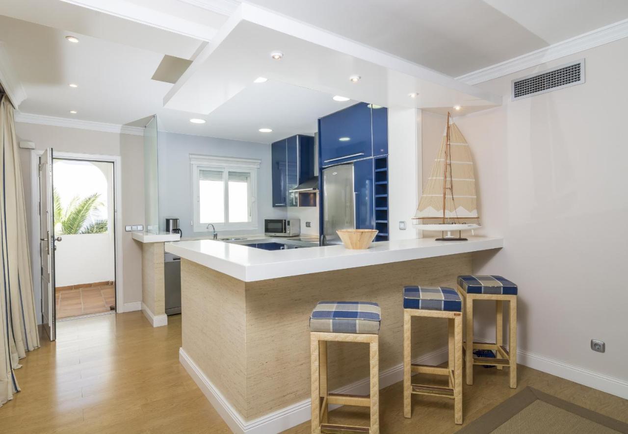 Hb - Comfortable Beachfront Holiday Apartment Estepona Exteriér fotografie
